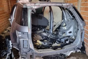 Carro roubado de Péricles é encontrado desmontado