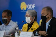 A secretária de Educação do DF, Hélvia Paranaguá, anuncia os detalhes do plano de volta às aulas presenciais da rede pública de ensino