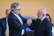 Lula com o ministro da Saúde, Alexandre Padilha