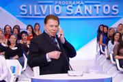 Silvio Santos ao telefone