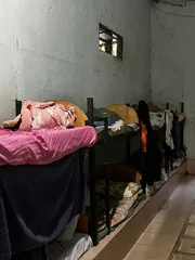 Pacientes dormiam amontoados em clínica clandestina