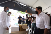 Doria durante vacinação contra Covid-19 no Estádio do Morumbi