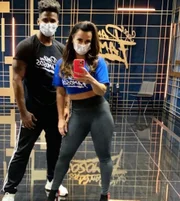 Adeilton Ribeiro treinando com Viviane Araujo