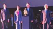 Bolsonaro recebe coração de dom Pedro I no Palácio do Planalto