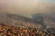 Fumaça toma conta em regiões turísticas, como Viña Del Mar e Valparaíso, no Chile