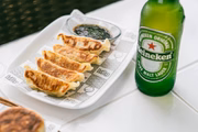 CANCELADO – O Bar 2gather vai celebrar a data nos dias 19 e 20 de março com muito agito: serão sorteados brindes e a casa vai contar com DJs para animar os clientes. O combo com cinco cervejas Heineken long neck sai a R$ 50 e vem acompanhado de uma porção de guioza e uma de frios espanhóis