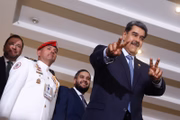 Presidente da Venezuela, Nicolás Maduro, em comitiva