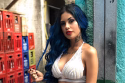 Ela adora publicar imagens sensuais 
