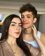 João Guilherme e a namorada Jade Picon