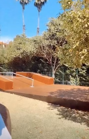 Pista de skate que Pedro Scooby construiu na sua casa em Portugal