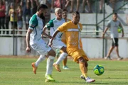 Luquinhas domina bola no ataque