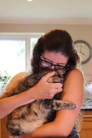 A gata tem o ronronado mais alto do mundo
