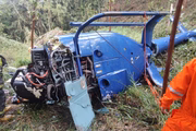 Resgate após queda de helicóptero em Caieiras (SP) 