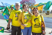 Aloísio Sales, Maria do Carmo e Teresinha Saboia participam do ato