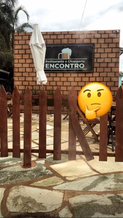 Mas também deu boas risadas com um restaurante com o mesmo nome que o seu programa