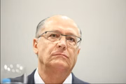 Após a derrota, Alckmin seguiu como oposição ferrenha a Lula