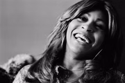 “Tina Turner, a ‘Rainha do Rock’n’Roll’ morreu pacificamente hoje, aos 83 anos, após uma longa doença em sua casa em Kusnacht"