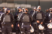 Policiais militares atuando em manifestação 