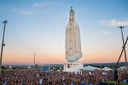 Nossa Senhora de Fátima, em Crato (CE). Estátua tem 45 metros