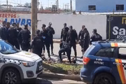 Policiais realizavam abordagem quando houve tentativa de ataque