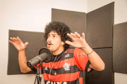Gustavo Peres Fonseca, o PRS, 22, largou o emprego de auxiliar administrativo para viver apenas da paixão pelo rap