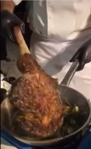 Jantar de Anitta teve costeletas 