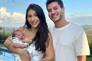 Arthur Aguiar com a mulher, Jheny Santucci