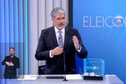 Ele é âncora do Jornal Nacional