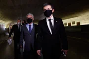 Opositores pedem quebra de sigilo de Pazuello e Wajngarten