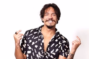 Eliezer do Carmo, de 31 anos, entrou como participante do time Pipoca no BBB22. Ele nasceu no Rio de Janeiro, trabalha como designer e é proprietário de uma agência de marketing 
