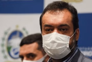 Em 2012, tentou, pela primeira vez, uma vaga no Legislativo estadual pelo partido, mas não conseguiu se eleger. Quatro anos depois, concorreu novamente às eleições e foi eleito, com 10.262 votos, vereador pelo Rio de Janeiro