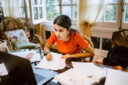 Estudantes não podem ter diploma em graduação 