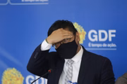 Secretário de Saúde, Osnei Okumoto, concede entrevista coletiva para atualizar a população sobre o início da vacinação no DF