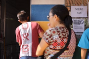 Em Águas Lindas, município mais populoso do Entorno do Distrito Federal, as eleições para prefeito e vereador começou cedo neste domingo (6)