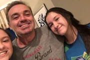 O apresentador também era pai de duas gêmeas, Marina e Sofia
