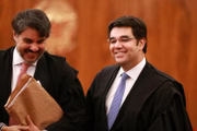 Flávio Caetano (E) e Gustavo Guedes, advogados 