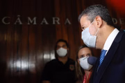 Presidente da Câmara dos Deputados, Arthur Lira chega ao Congresso e após falar com a imprensa na chapelaria segue para o plenário da Câmara