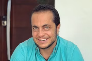 O ator vai processar o pastor