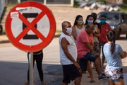 Na cidade, quase todo mundo usa máscara