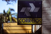 Funcionário desviava encomendas em centro dos Correios