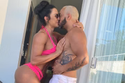 Gracyanne celebrou a chegada de 2020 com um beijão no marido, o cantor Belo