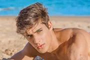 Tiago Ramos é modelo e jogador de futebol 