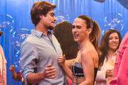 Rafa Vitti e Tatá Werneck dançam em gravação da vinheta de fim de ano da Globo - Metrópoles