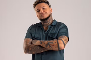 Suel conclui lançamento de DVD com duas músicas inéditas