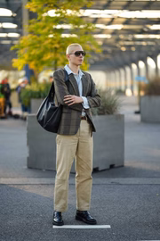 As maxibolsas estão nos street style