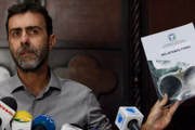 O deputado estadual Marcelo Freixo (Psol) falou, em entrevista coletiva, sobre os meses sem solução dos assassinatos da vereadora Marielle Franco e do seu motorista, Anderson Gomes. Ele comentou sobre a ameaça que o fez cancelar uma agenda em Campo Grande, na Zona Oeste, mas o principal assunto foi a falta de responsabilização das mortes. Ele criticou as "declarações de efeito para ganhar tempo", inclusive a mais recente do secretário de Segurança, general Richard Nunes, de que a morte da parlamentar envolve disputa por terra
