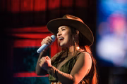 Simone Mendes em Cintilante