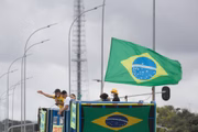 Um trio elétrico foi usado para chamar atenção das pessoas