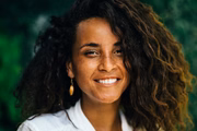 A jovem vive na Alemanha desde 2006, quando embarcou para cursar mestrado em Ciências Políticas e Sociais na Freie Universität Berlin