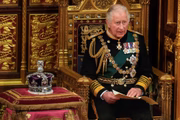 Ele planejava diminuir o número de membros da monarquia
